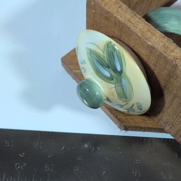 Rustic Wooden Handmade Teapot Bird Feeder Fruit - Picture 8 of 16